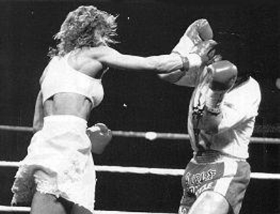 Kathy Long (left) vs. Kyoko Kamikaze Miyazaki 