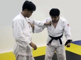 Ai-Yotsu and Kenka Yotsu