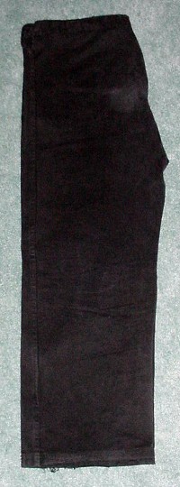 Folding the Gi: pants folded in half