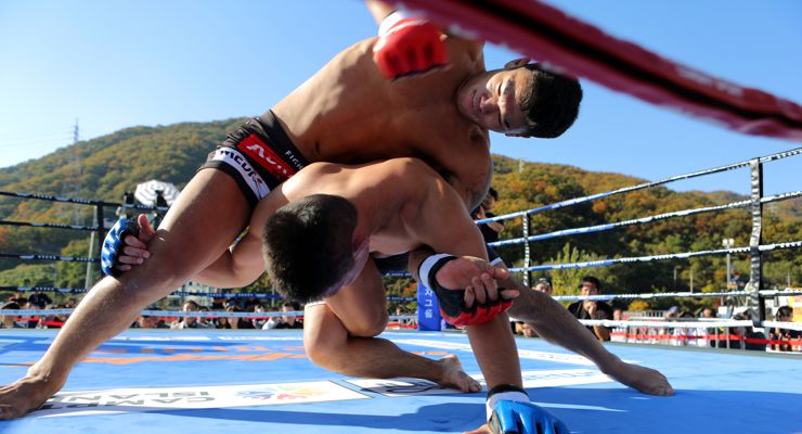 Japanese Fighter Wakimoto Kyohei and Korean Fighter Goh Suk-Hyun at NeoFight 14